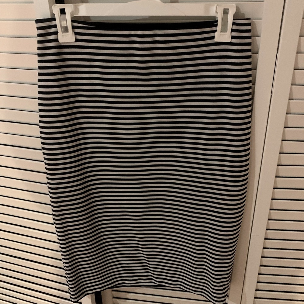 Womens black and white striped pencil skirt